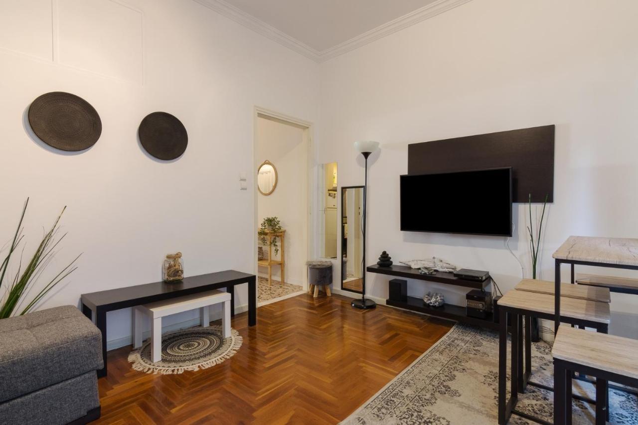 Classic And Modern Apartment In 아테네 외부 사진