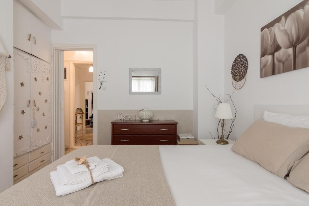 Classic And Modern Apartment In 아테네 외부 사진