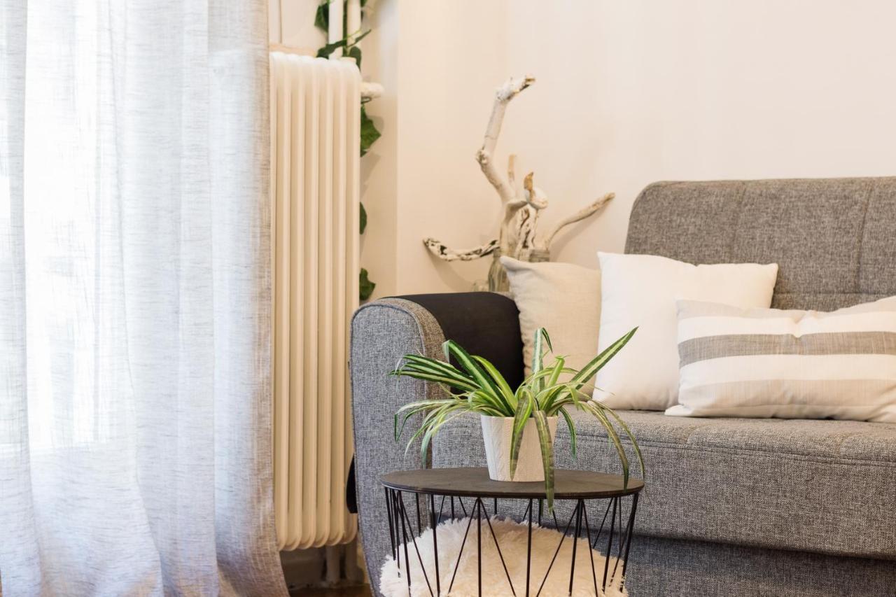 Classic And Modern Apartment In 아테네 외부 사진